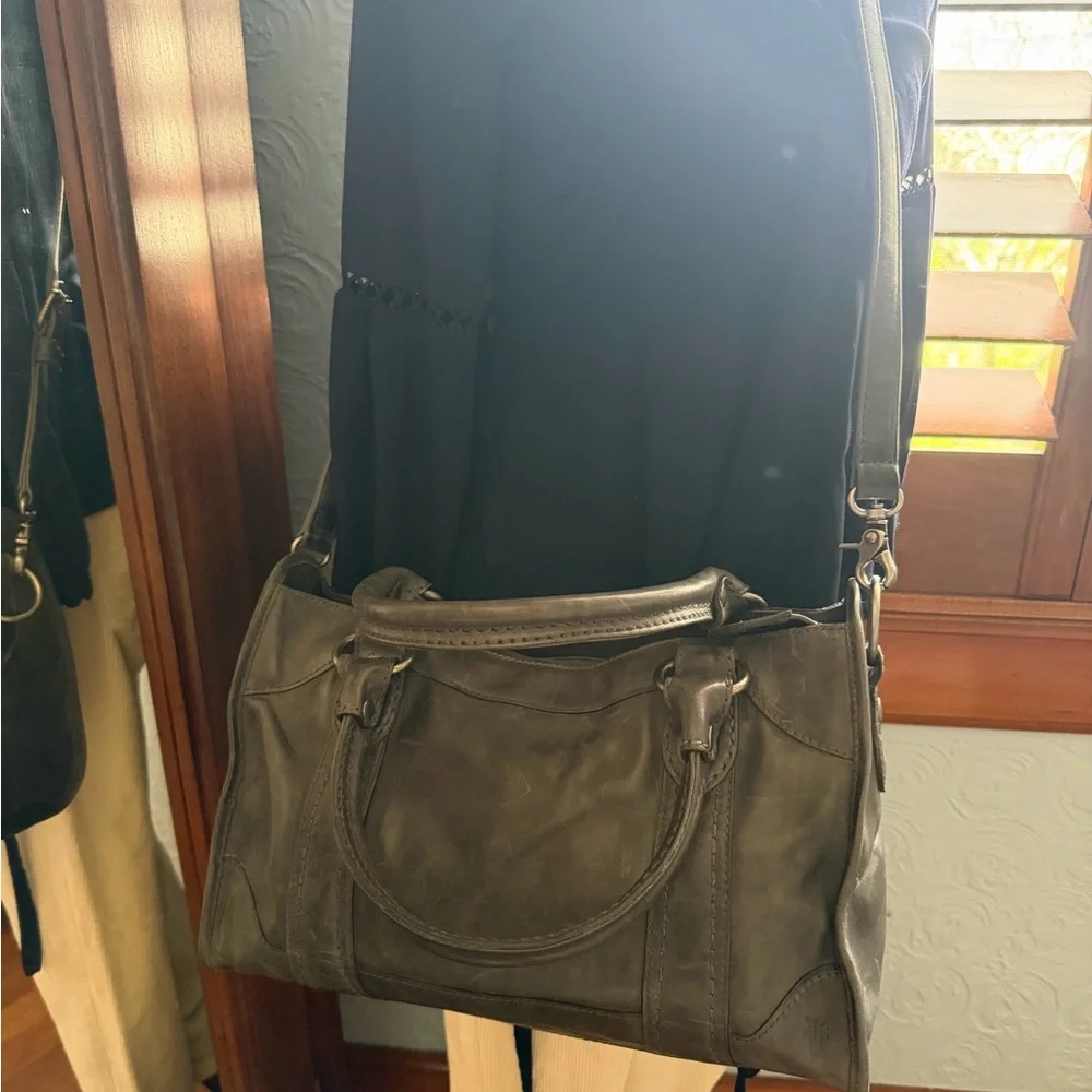 NWOT Frye Melissa Leather Satchel with Top Handles 2 way bag color: Carbon Gray - Picture 4 of 13